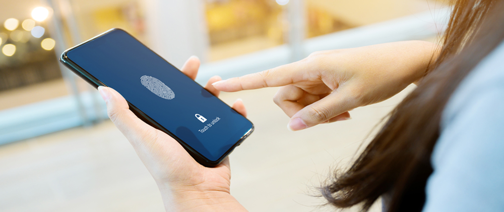 Person holding a phone